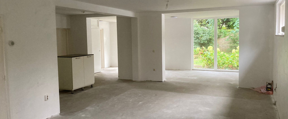 Zeer ruime living met open keuken